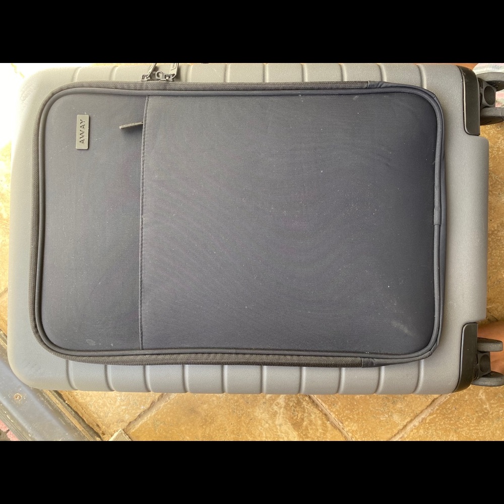Away bigger carry on with pocket (grey)